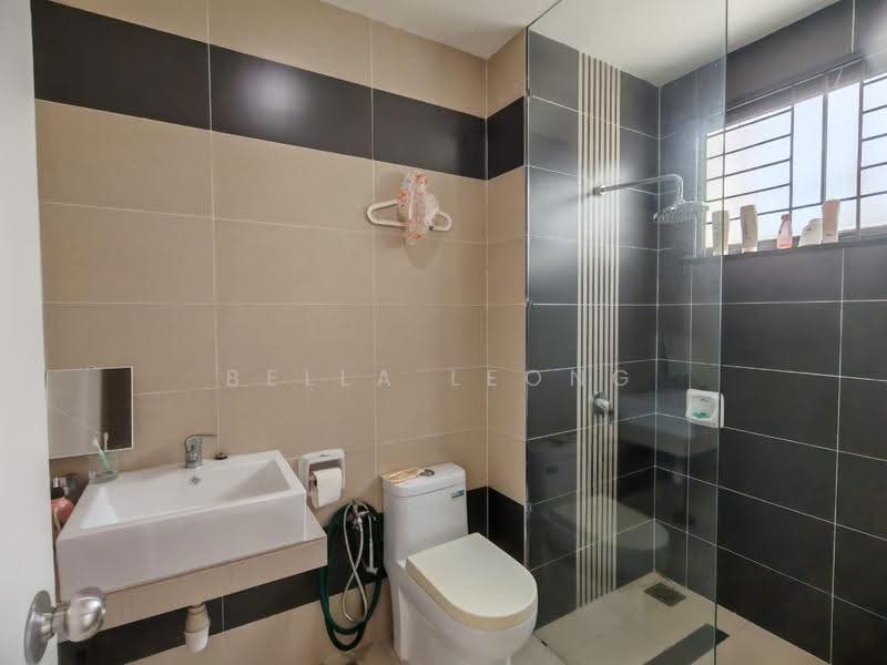 Rumah Teres 2-Tingkat untuk Dijual di Rawang (Selangor) - Bella Leong - Bathroom - PropertyGuru.com.my