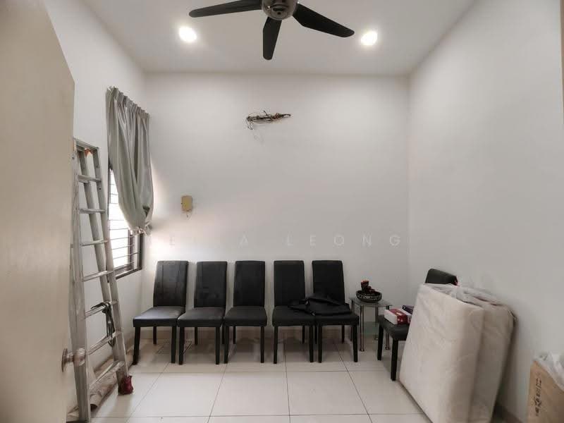 Rumah Teres 2-Tingkat untuk Dijual di Rawang (Selangor) - Bella Leong - Living Room - PropertyGuru.com.my