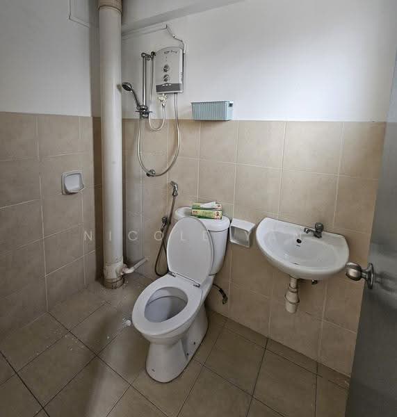 Condominium for Rent at Beverly Tower @ Plaza Medan Putra - Nicole Yan - Bathroom - PropertyGuru.com.my