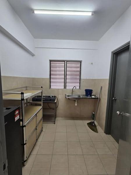 Condominium for Rent at Beverly Tower @ Plaza Medan Putra - Nicole Yan - Kitchen - PropertyGuru.com.my