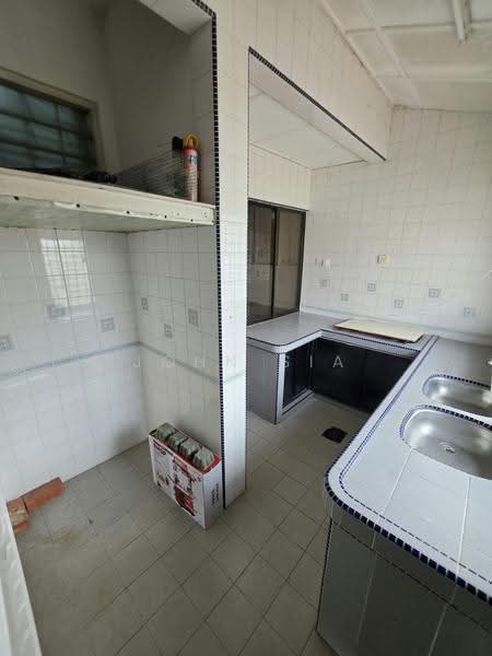 Rumah Teres 1-Tingkat untuk Disewa di Taman Perling (Perling) - John Sia - Kitchen - PropertyGuru.com.my