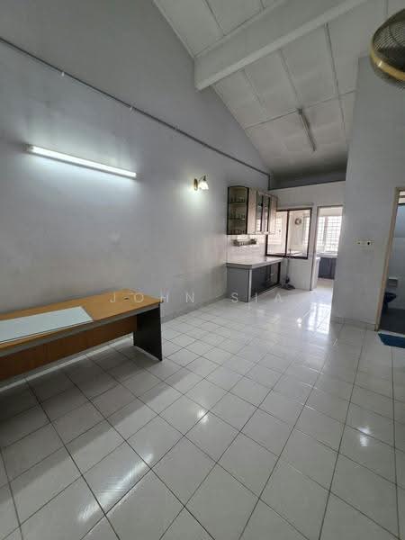 Rumah Teres 1-Tingkat untuk Disewa di Taman Perling (Perling) - John Sia - Kitchen - PropertyGuru.com.my