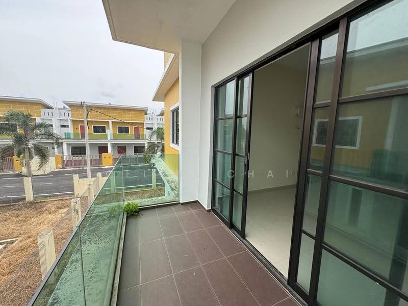 Semi-Detached House for Sale in Segamat (Johor) - Celine Chai - Balcony - PropertyGuru.com.my