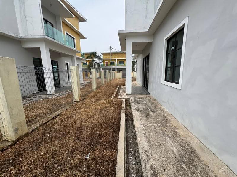Semi-Detached House for Sale in Segamat (Johor) - Celine Chai - Exterior - PropertyGuru.com.my