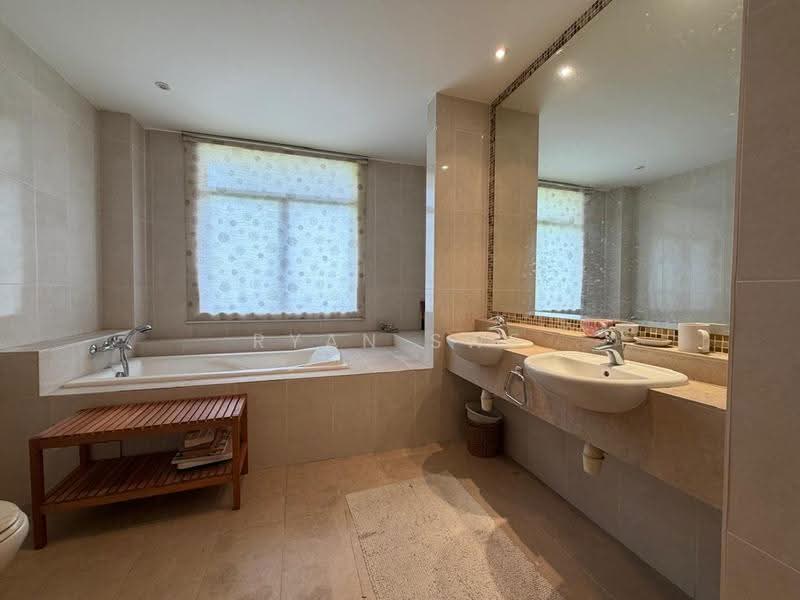 Semi-Detached House for Sale in Changkat Kiara Surya (Batu) - Ryan Swe - Bathroom - PropertyGuru.com.my