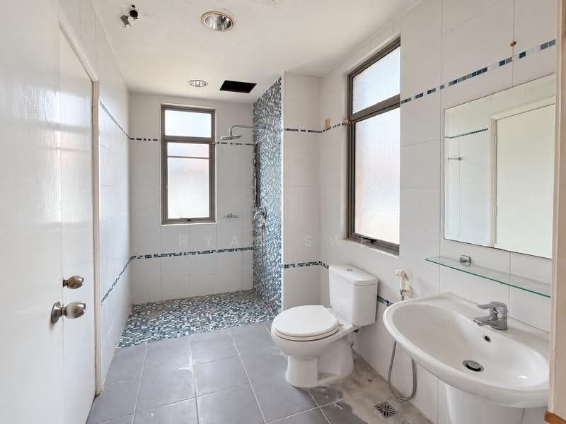 Semi-Detached House for Sale in Changkat Kiara Surya (Batu) - Ryan Swe - Bathroom - PropertyGuru.com.my