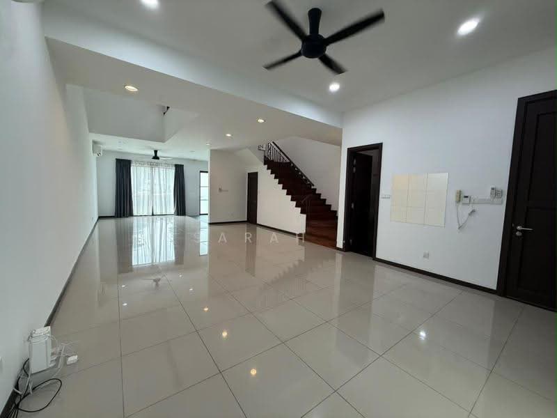 Rumah Teres 2-Tingkat untuk Disewa di Setia Eco Glades (Cyberjaya) - Sarah . - Living Room - PropertyGuru.com.my