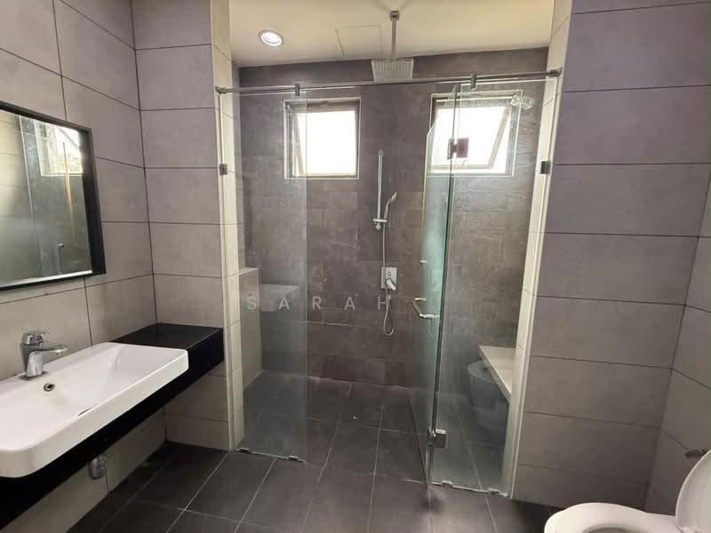 Rumah Teres 2-Tingkat untuk Disewa di Setia Eco Glades (Cyberjaya) - Sarah . - Bathroom - PropertyGuru.com.my