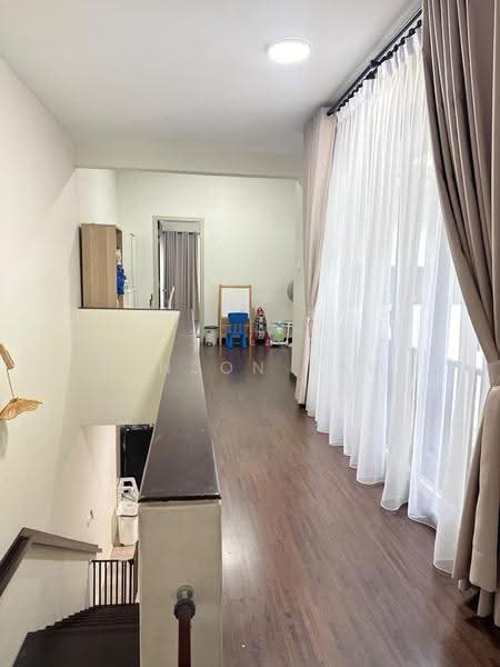 2-storey Terraced House for Sale in Taman Bukit Subang (Shah Alam) - Winson Tam - Corridor - PropertyGuru.com.my