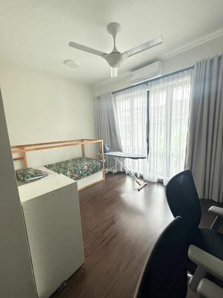 Rumah Teres 2-Tingkat untuk Dijual di Taman Bukit Subang (Shah Alam) - Ka Ee - Bedroom - PropertyGuru.com.my