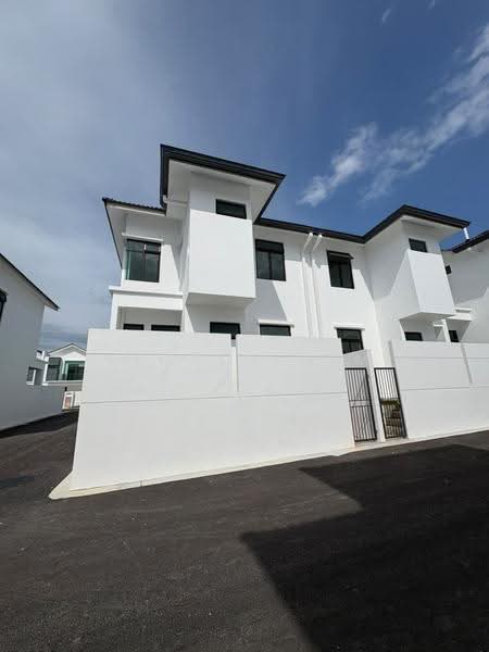 2-storey Terraced House for Sale in Austin (Johor Bahru) - Victor Lim - PropertyGuru.com.my