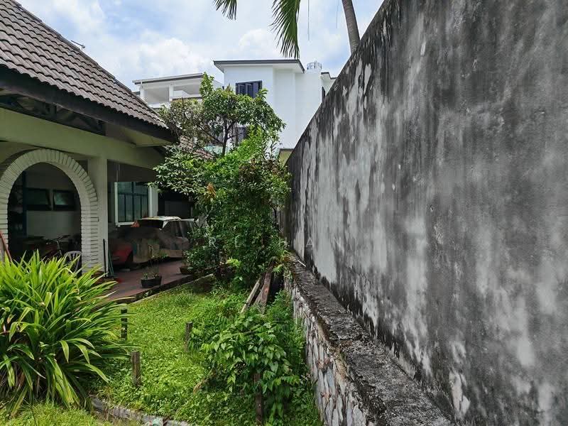 Bungalow House for Sale in SS19 (Subang Jaya) - RL Han - Exterior - PropertyGuru.com.my