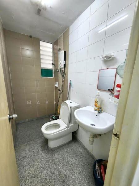 Kondominium untuk Disewa di The Zest @ Kinrara 9 - Mabel Chow - Bathroom - PropertyGuru.com.my