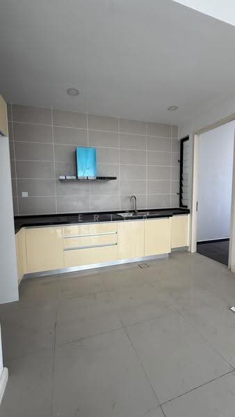 Service Residence for Rent at D'Pristine - Erica Jong - PropertyGuru.com.my