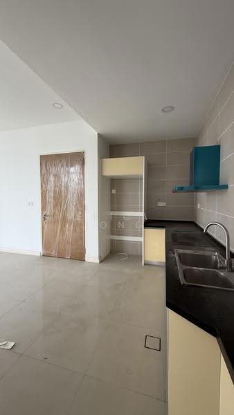 Service Residence for Rent at D'Pristine - Erica Jong - PropertyGuru.com.my