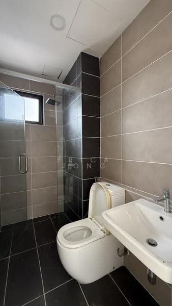 Service Residence for Rent at D'Pristine - Erica Jong - PropertyGuru.com.my