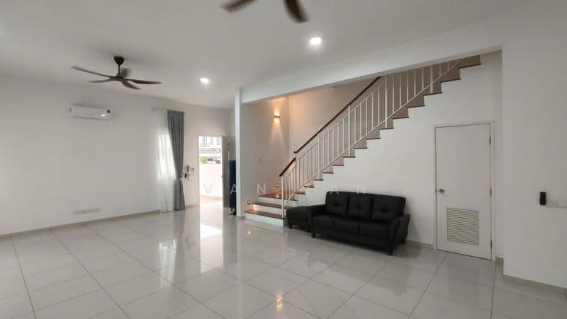 Rumah Kluster untuk Disewa di Eco Majestic (Semenyih) - Ivan Tan - Living Room - PropertyGuru.com.my