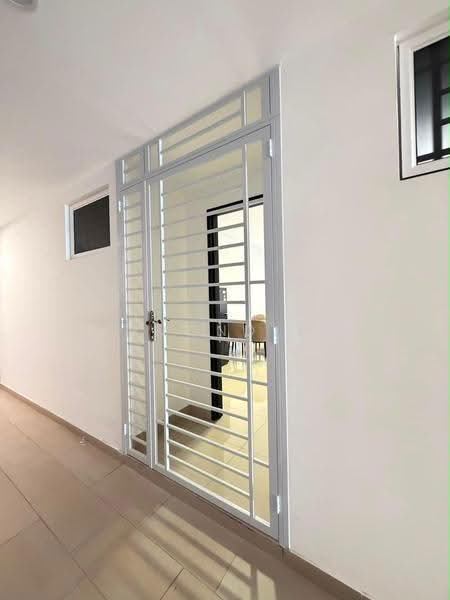 Kediaman Servis untuk Disewa di TRELLIS RESIDENCES - Desmond Yap - Corridor - PropertyGuru.com.my