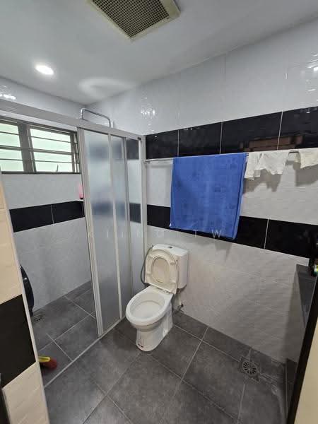2.5-storey Terraced House for Sale in Kepong (Kuala Lumpur) - Kiing TW - Bathroom - PropertyGuru.com.my