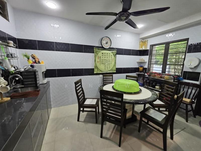 2.5-storey Terraced House for Sale in Kepong (Kuala Lumpur) - Kiing TW - Kitchen - PropertyGuru.com.my