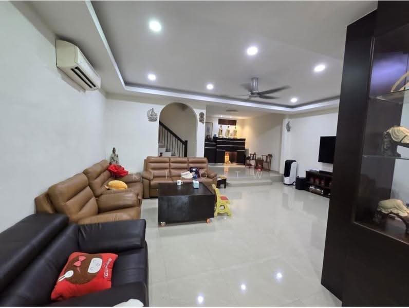 2.5-storey Terraced House for Sale in Kepong (Kuala Lumpur) - Kiing TW - Living Room - PropertyGuru.com.my