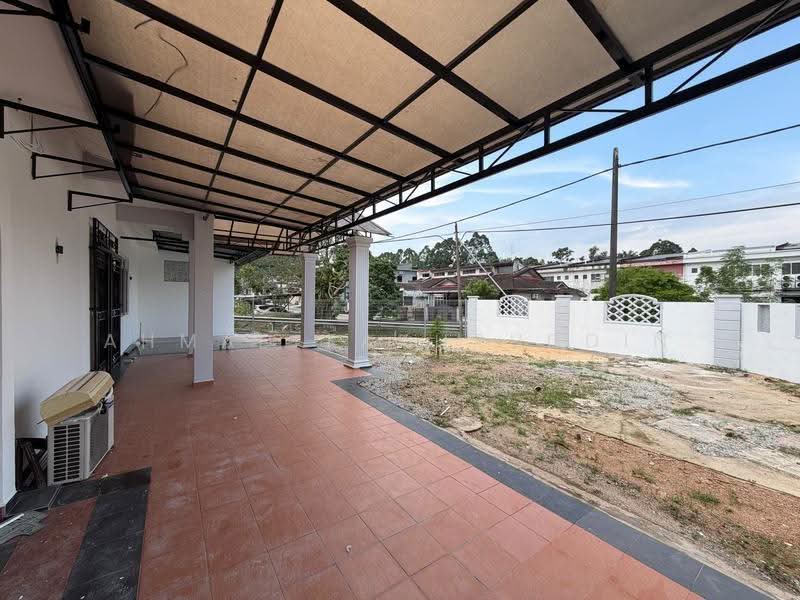 1-storey Terraced House for Sale in Taman Desa (Kulai) - Ahmad Fakhruddin - Exterior - PropertyGuru.com.my