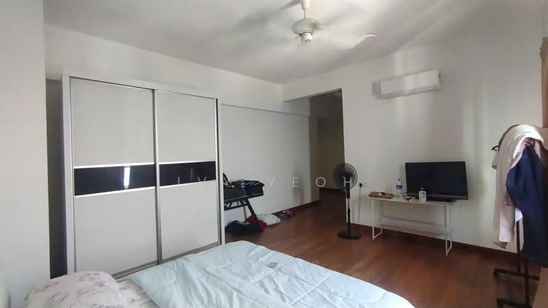 Condominium for Sale at Platino Condominium - Ivy Yeoh - Bedroom - PropertyGuru.com.my