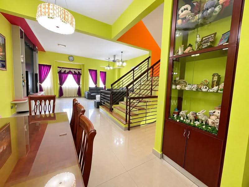 Rumah Teres 3-Tingkat untuk Dijual di Ampang Jaya (Ampang) - Ahmad Zawawi Hashim - Living Room - PropertyGuru.com.my