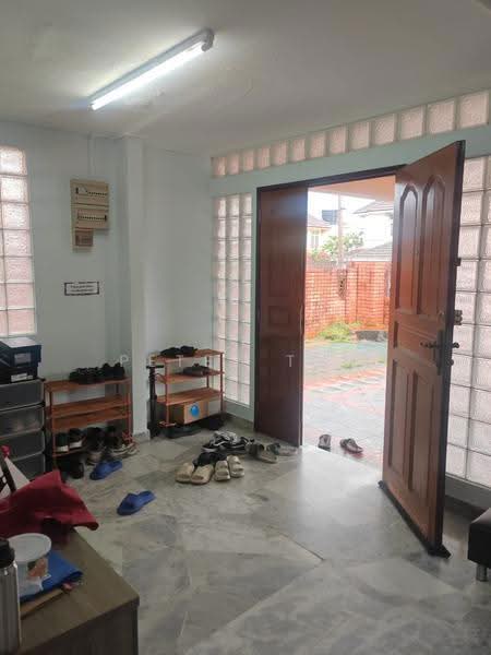 Bungalow House for Rent in Taman Tasik Semenyih (Semenyih) - Peter Tan - Entrance - PropertyGuru.com.my