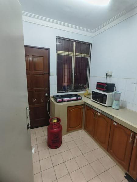 Bungalow House for Rent in Taman Tasik Semenyih (Semenyih) - Peter Tan - Kitchen - PropertyGuru.com.my