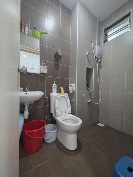 2-storey Terraced House for Rent in Taman Austin Duta (Tebrau) - Nicholas Low - Bathroom - PropertyGuru.com.my
