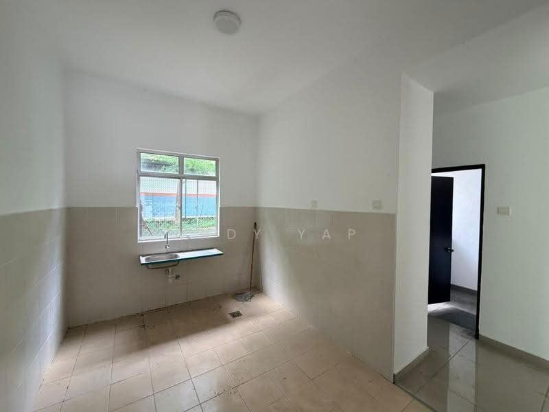 2-storey Terraced House for Sale in Kota Emerald (Rawang) - Andy Yap - Kitchen - PropertyGuru.com.my