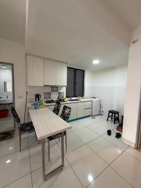 Service Residence for Sale at Residences @ 1 Tebrau - JE ONG - Kitchen - PropertyGuru.com.my