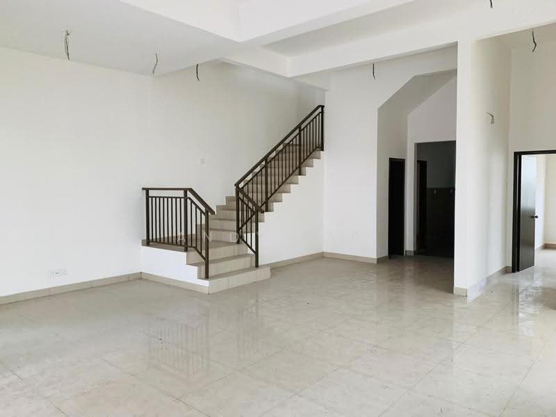 3-storey Terraced House for Sale in Rawang (Selangor) - Andy Yap - PropertyGuru.com.my