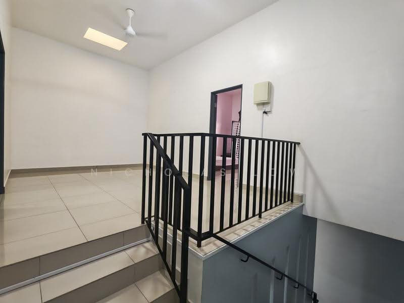 Rumah Teres 2-Tingkat untuk Disewa di Bandar Seri Alam (Masai) - Nicholas Low - Interior - PropertyGuru.com.my