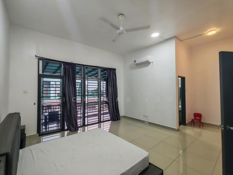 Rumah Teres 2-Tingkat untuk Disewa di Bandar Seri Alam (Masai) - Nicholas Low - Bedroom - PropertyGuru.com.my