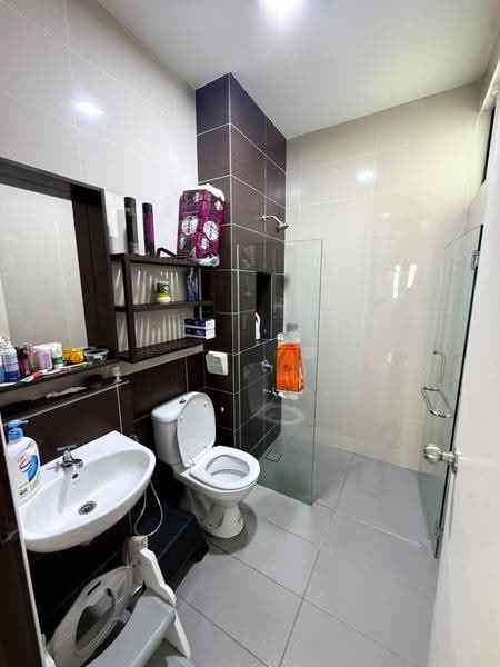 Rumah Kluster untuk Disewa di Taman Adda Heights (Tebrau) - Kinki Teow - Bathroom - PropertyGuru.com.my