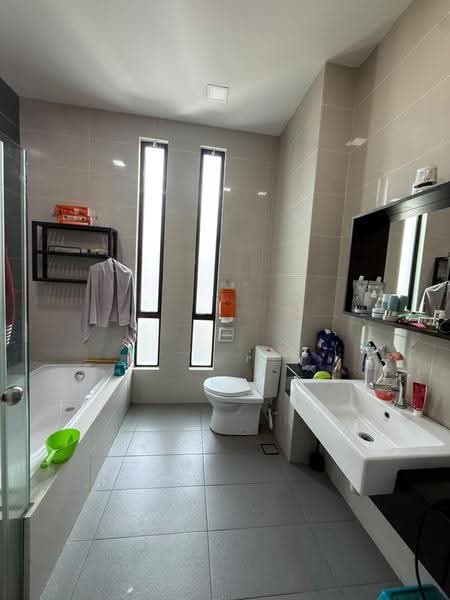 Rumah Kluster untuk Disewa di Taman Adda Heights (Tebrau) - Kinki Teow - Bathroom - PropertyGuru.com.my