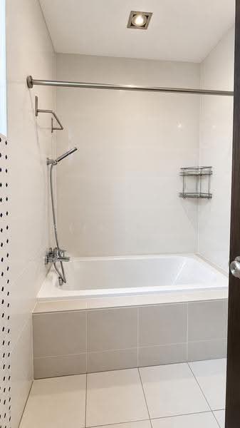 Bungalow House for Sale in Taman Hillview (Ulu Kelang) - Siew Wen - Bathroom - PropertyGuru.com.my