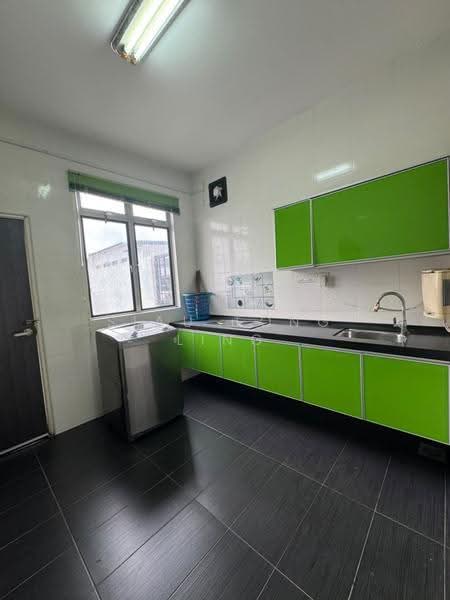 Rumah Teres 2-Tingkat untuk Dijual di Taman Setia Indah (Tebrau) - Siau Tong Ling - Kitchen - PropertyGuru.com.my