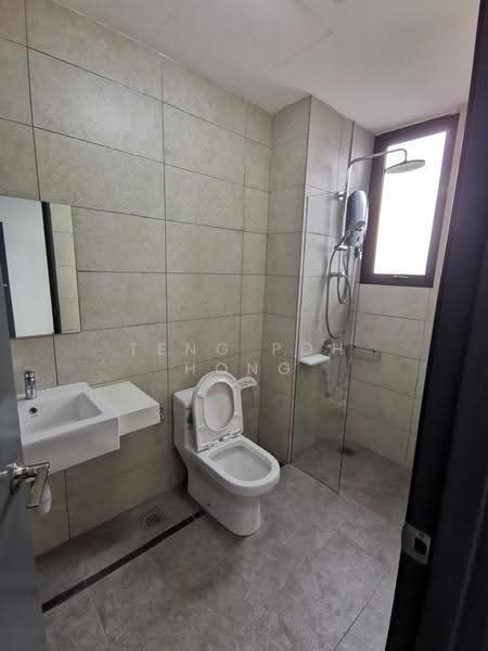 Kediaman Servis untuk Disewa di Aera Residence - Teng Poh Hong - Bathroom - PropertyGuru.com.my