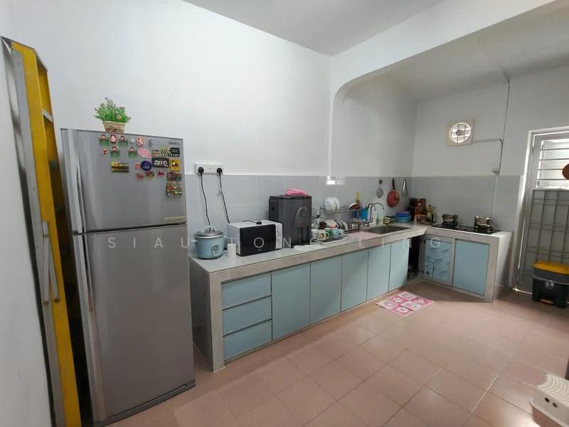 Rumah Teres 2-Tingkat untuk Disewa di Taman Universiti (Skudai) - Siau Tong Ling - Kitchen - PropertyGuru.com.my