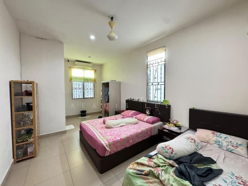 2-storey Terraced House for Sale in Taman Nusa Bestari (Iskandar Puteri (Nusajaya)) - Alanis Lee - Bedroom - PropertyGuru.com.my