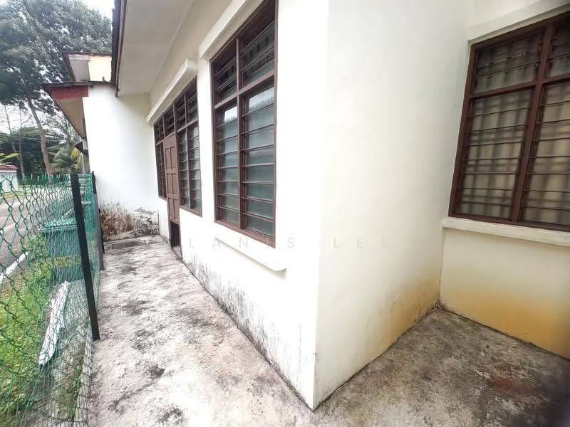 2-storey Terraced House for Sale in Bandar Putra Kulai (Kulai) - Alanis Lee - Exterior - PropertyGuru.com.my