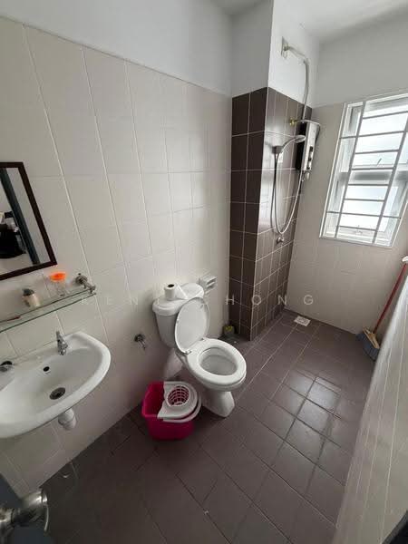 Service Residence for Rent at Saville @ Kajang - Kent Chong - Bathroom - PropertyGuru.com.my