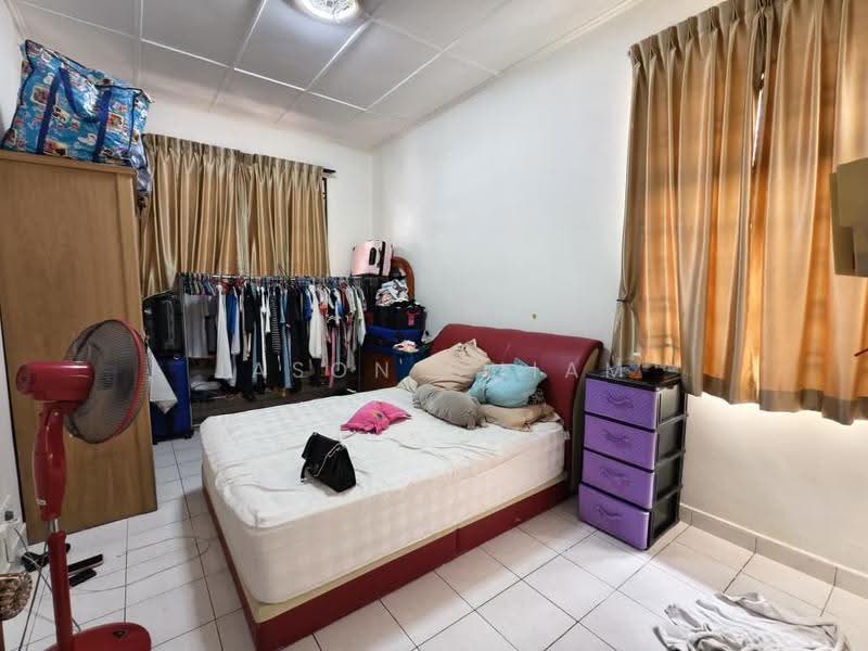 Rumah Teres 1-Tingkat untuk Dijual di Taman Molek (Johor Bahru) - Jason Chiam - Bedroom - PropertyGuru.com.my