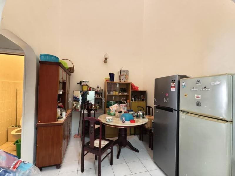 Rumah Teres 1-Tingkat untuk Dijual di Taman Molek (Johor Bahru) - Jason Chiam - Kitchen - PropertyGuru.com.my