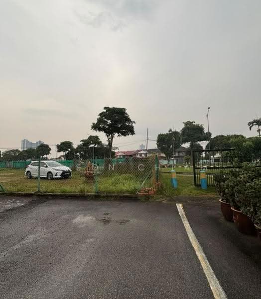 1-storey Terraced House for Sale in Taman Molek (Johor Bahru) - Jason Chiam - Exterior - PropertyGuru.com.my