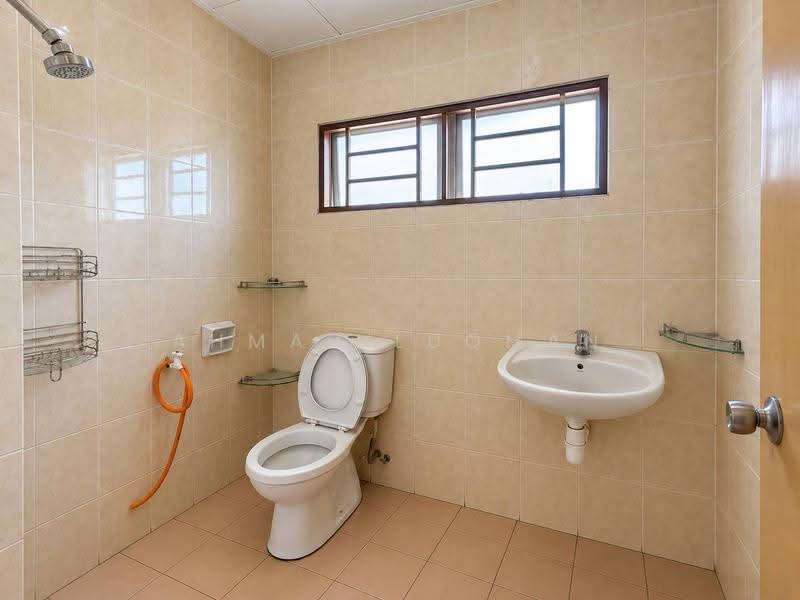 2-storey Terraced House for Sale in Taman Kajang Perdana (Kajang) - Ahmad Luqman - Bathroom - PropertyGuru.com.my