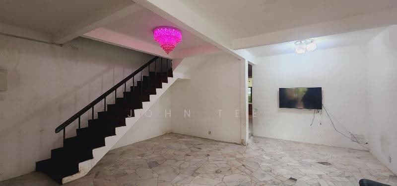 Rumah Teres 2-Tingkat untuk Dijual di Kampung Raja Uda (Port Klang (Pelabuhan Klang)) - John Tee - Living Room - PropertyGuru.com.my